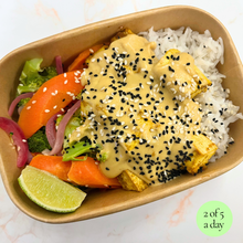 Load image into Gallery viewer, Monday: Satay Rice Bowl with Chicken / Tofu (V) (lower carb available)
